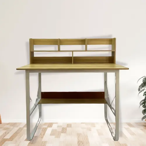 Computer desk with integrated bookshelf 